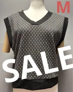 ベスト 奇抜なデザイン 薄手