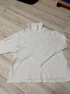ホワイト タートルネック 長袖