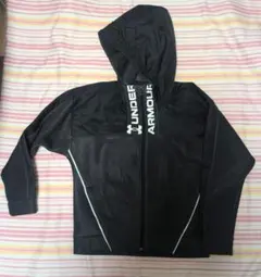 Under Armour ブラックパーカー Lサイズ