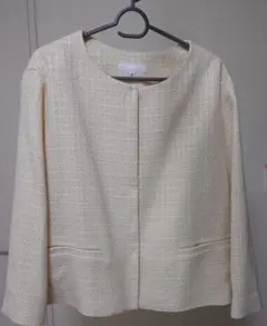 UNIQLO　アイボリー ノーカラーツイードジャケット