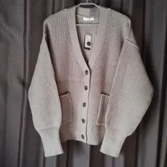 新品 未使用　FREAK'S STORE Vネック カーディガン　タグあり