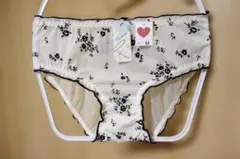 新品 ショーツ Mサイズ ホワイト 花柄 フリル