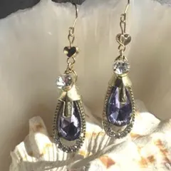 エレガントなゴールドのピアス598