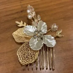 花モチーフ ヘアコーム ゴールド
