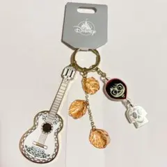 【新品未使用】リメンバーミー　ディズニーストア　キーチェーン　キーホルダー