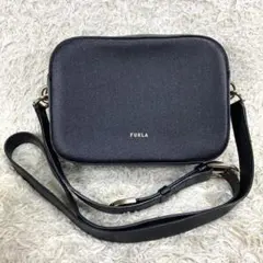 『極美品』FURLA バッグ ショルダーバッグ 斜め掛けバッグ カメラバッグ