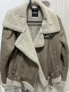 ZARA（ザラ）のムートン風ボアジャケット　S