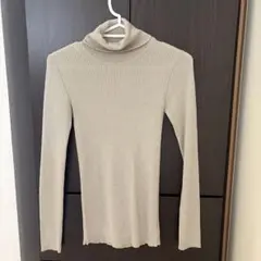 ZAMPA ベージュ タートルネック セーター