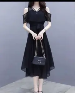 新品　9月以後販売　黒いオフショルダーひざ丈ワンピース