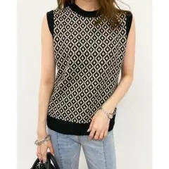 INGNI ノースリーブニット 幾何学模様 黒・白　Mサイズ