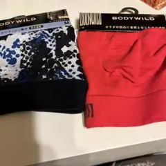 BODYWILD赤と柄の2枚入りです。（56）