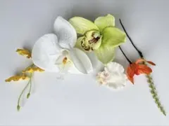 高級造花　ヘッドパーツ　アーティフィシャルフラワー　髪飾り　ホワイトグリーン