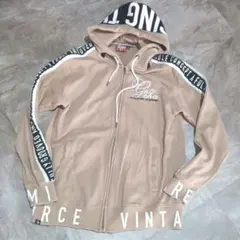 Gotcha ベージュ フード付きパーカー ジップアップ　袖ロゴ　Mサイズ