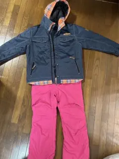 あくあ様専用　スノーウェア　150㎝ 上下 ジャンパーmobus、パンツnima