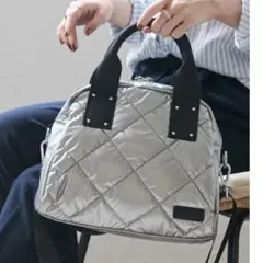 ＊未使用＊LIZDAYS キルティング 撥水 軽量 2wayバッグ シルバー