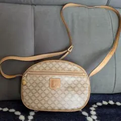CELINEショルダーバッグ　ご購入後の返品はご遠慮下さい