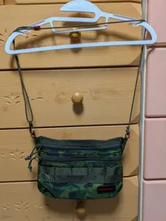 ブリーフィング　サコッシュ　カモフラージュ