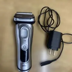 BRAUN S9Pro 髭剃り 充電器 付き 箱無し - メルカリ