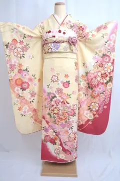 正絹　可愛らしいクリーム地の振袖セット　⑨