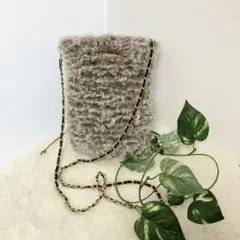 茶系ふわふわファー ♪可愛い　スマホショルダー かぎ編み　毛糸編みバッグ