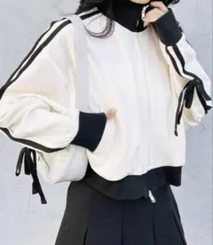 INGNI イング ショート丈袖リボントラックジャージ　オフホワイト×クロ