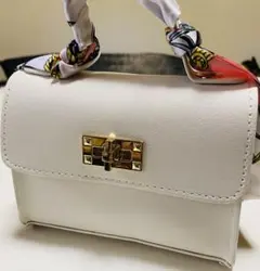 レディース　スカーフ装飾ハンドバック