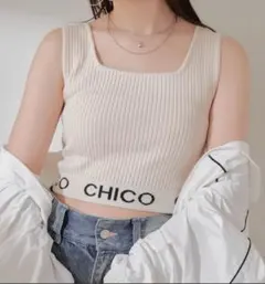 【美品】Chico 裾ロゴクロップドタンクトップ