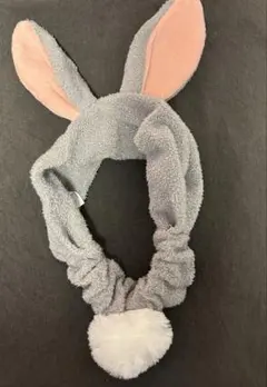 【即購入可能】ディズニー　ウサギ耳ヘアバンド グレー とんすけ