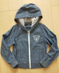 女の子　フード取り外し可　　　　ジャケット　サイズ　140