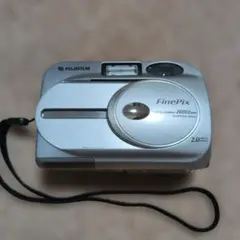 FUJIFILM FinePix 2600Zoom 本体　ジャンクのサムネイル