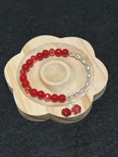 赤いビーズ ブレスレット