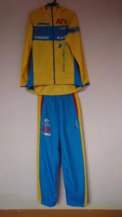 アシックス ウインドブレーカー上下