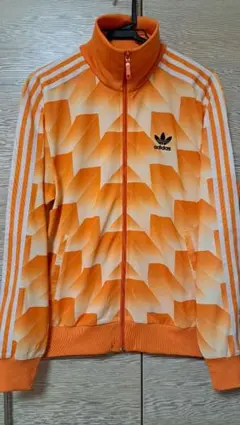 Item thumbnail for item 9c630e09-6cf6-4f14-98c7-1b8e1c9783f0