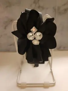 フラワーモチーフカチューシャ