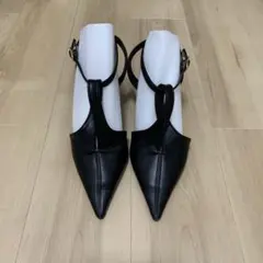 ブラックレザーポインテッドトゥパンプス