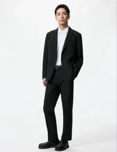 美品 ユニクロ 感動パンツ 2WAYストレッチ ウールライク ブラック w79