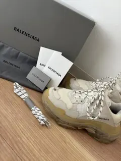 BALENCIAGA Triple S スニーカー 39 26cm ホワイト - メルカリ