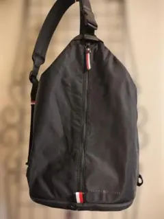 【TOMMY HILFIGER 】ワンショルダーバッグ　ウィメンズ