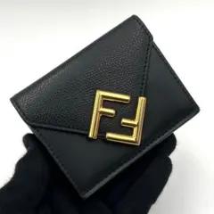 【極美品】フェンディ FFダイヤモンド 三つ折財布　コンパクト　ブラック