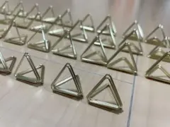38個 三角 カードスタンド メモクリップ ゴールド