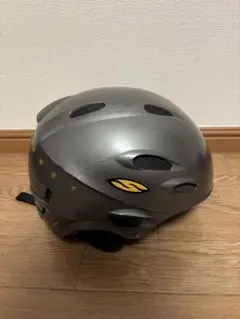 2026年最新】burton red ヘルメットの人気アイテム - メルカリ