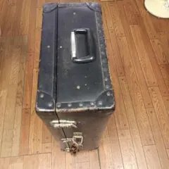 Item thumbnail for item c6683f6c-059e-4ddd-a6e7-f6812cb9ebf3