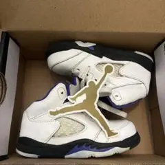 エアジョーダン5 レトロ ホワイト パープル 紫