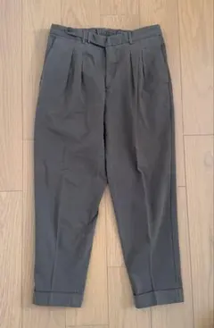 ブラウン スラックス