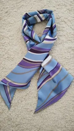 青紫の波状ストライプスカーフ