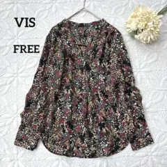 ビス　花柄スキッパーブラウス　ブラック　総柄　Ｖネック　大人カジュアル　綺麗めのサムネイル