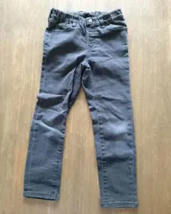 UNIQLO　ブラックデニム　ストレッチ入り　120cm