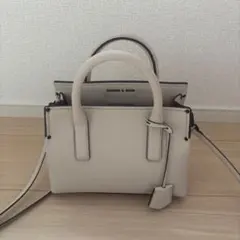 Charles&Keithストラクチャード ダブルトップハンドルトート