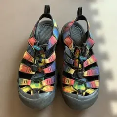 KEEN スポーツサンダル タイダイ柄のサムネイル