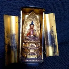 昭和初期以前厨子入り木彫 仏像 坐像 金色 仏具 古物 骨董品宝物